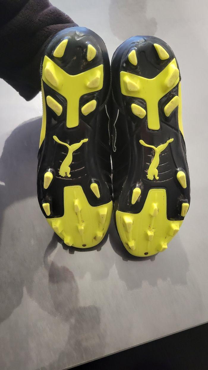 Chaussures de foot à crampon Puma pointure 46 - photo numéro 3