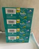 4 cartons 32 paquet de lingettes pampers neuf