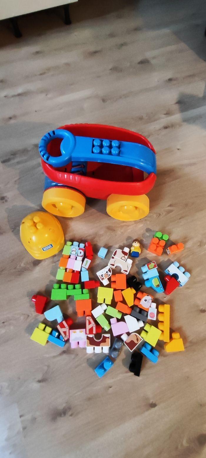 Chariot et méga bloks