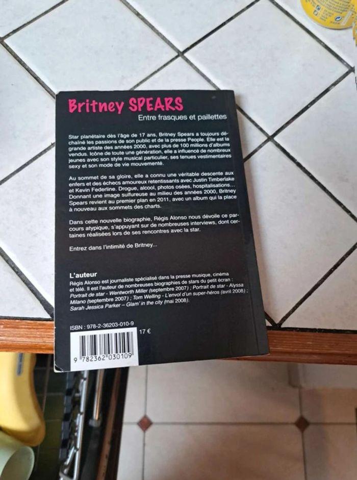 livre  de poche Britney spears - photo numéro 2