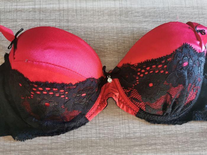 Soutien gorge sexy avec strass + nœuds + dentelle - photo numéro 3