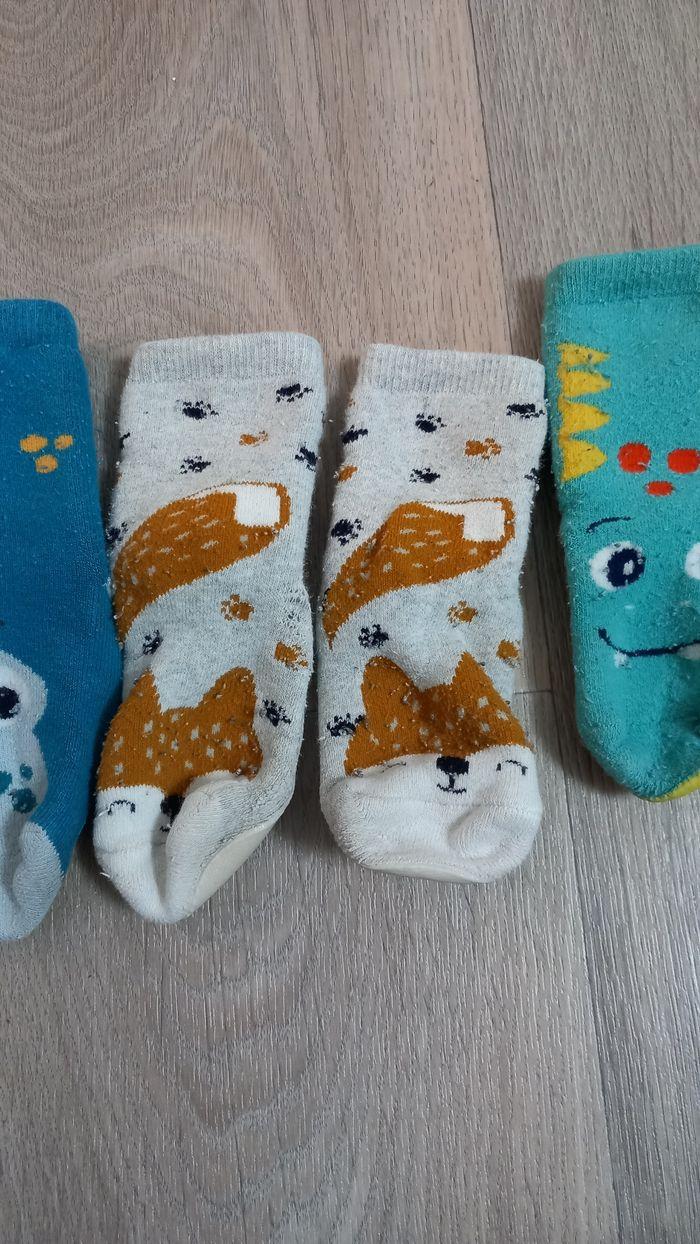 Lot de 3 paires de chaussettes anti dérapante - photo numéro 3