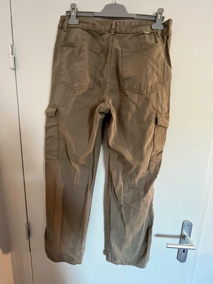 Pantalon cargo kaki Pull&Bear taille 44 - photo numéro 3