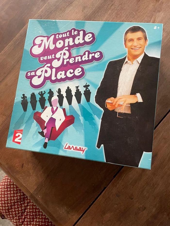 Jeu tout le monde veut prendre sa place - photo numéro 1