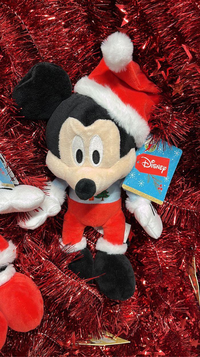 Mickey Mouse peluche  Disney Noël - photo numéro 1