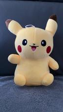 Peluche pokemon pikatchu