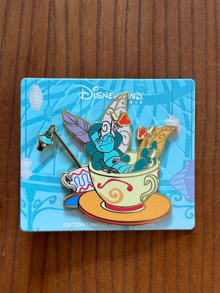 Pins tasse chenille Alice