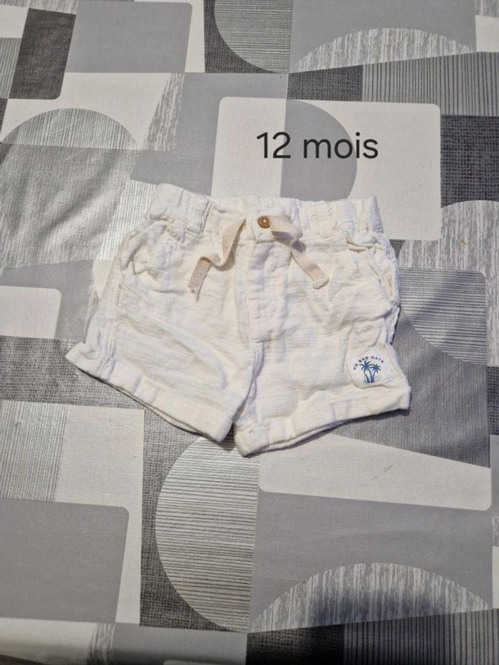 Short 12 mois - photo numéro 1