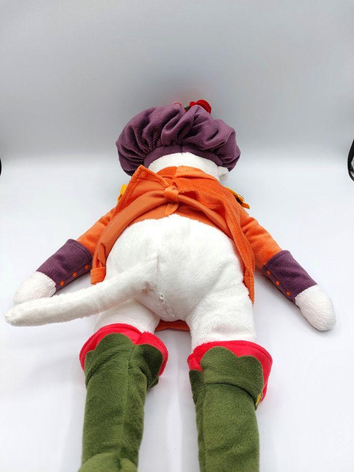 Peluche doudou chat botté blanc IKEA orange chapeau violet 50 cm TTBE - photo numéro 3