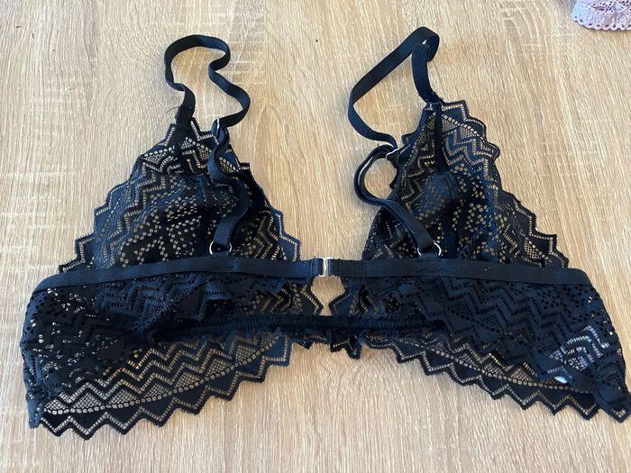 Soutien-gorge noir en dentelle - photo numéro 2