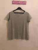 Tee-shirts gris et blanc