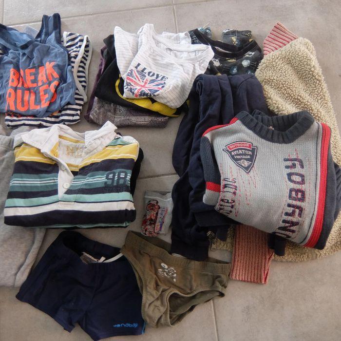 Lot vêtements garçon 8 ans 17 pièces - photo numéro 1