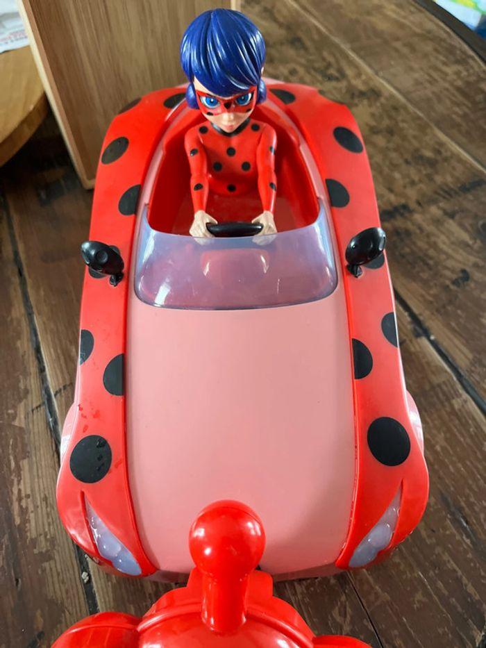 Voiture télécommandée Lady bug - photo numéro 4