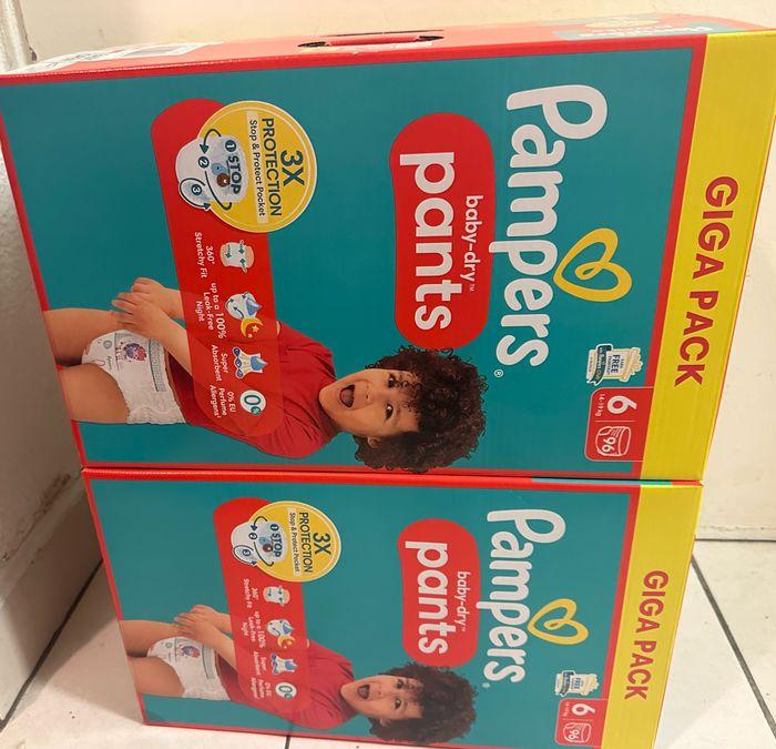 Pampers plants taille 6/ 190 couches