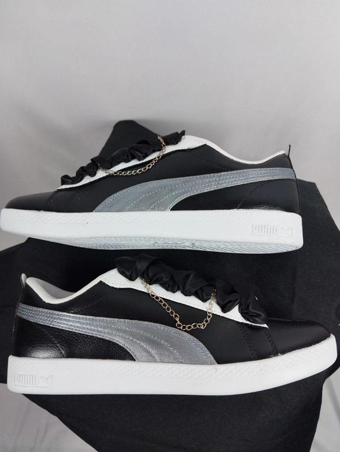 Baskets customisées Puma Smash Wns v2 L – Billie Jean - photo numéro 3