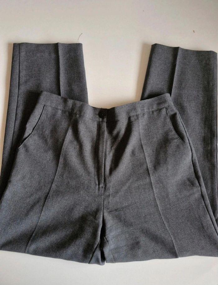 Pantalon gris - photo numéro 1