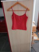 Petit top rouge taille XS