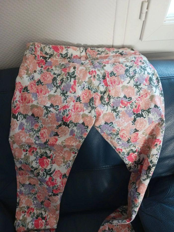 Pantalon a fleurs - photo numéro 1