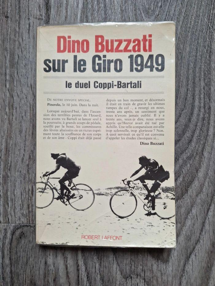 Livre Dino Buzzati sur le Giro 1949 le duel - photo numéro 2