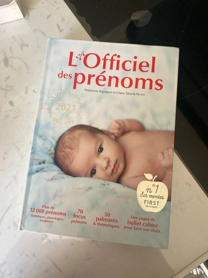 Livre des prénoms - photo numéro 1