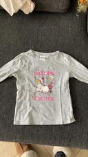 Tee-shirt gris, imprimé licorne, 5 ans, parfait état