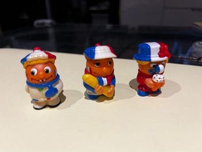 Jouet 11 figurines kinder surprise Fanna d’foot année 2002 - photo numéro 4