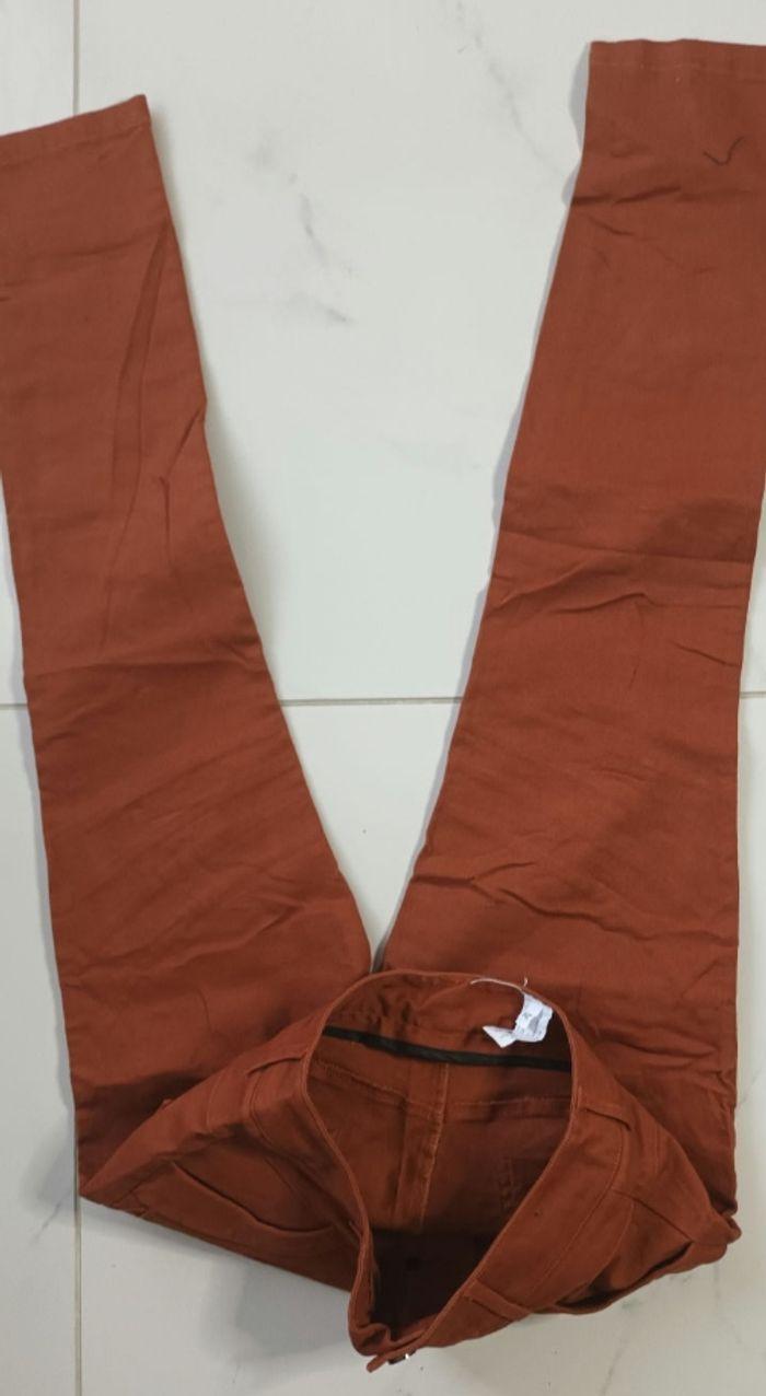 Pantalon femme T38 couleur brique ou marron - photo numéro 1