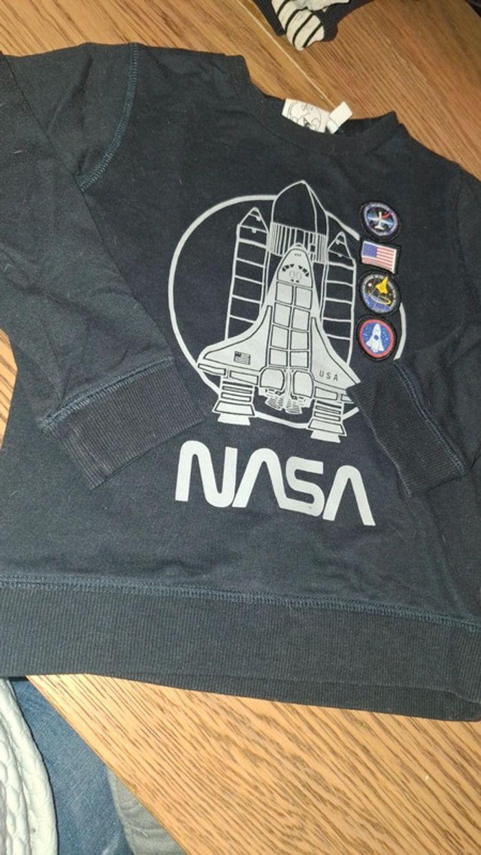 Pull Nasa - photo numéro 1