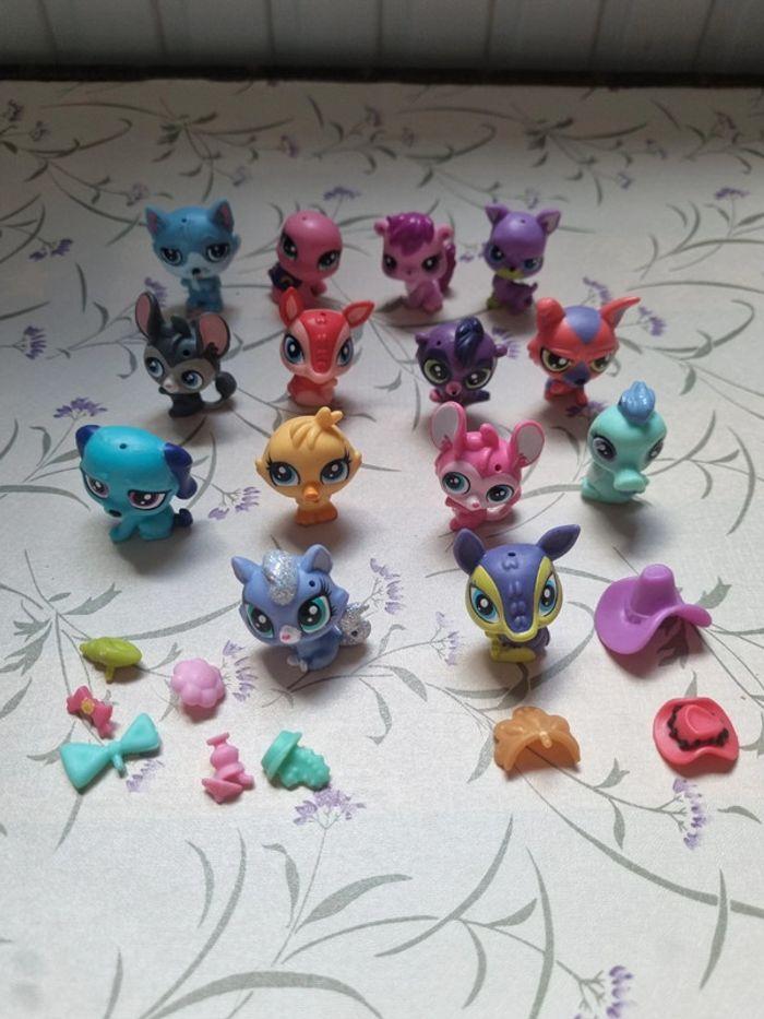 Lot 14 figurines animaux LITTLE petshop collector ! + accessoires - photo numéro 1