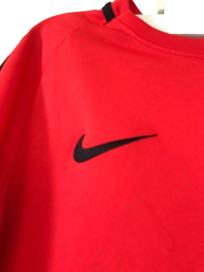 Maillot/ t shirt Nike . L enfant . 11/ 13 ans - photo numéro 3