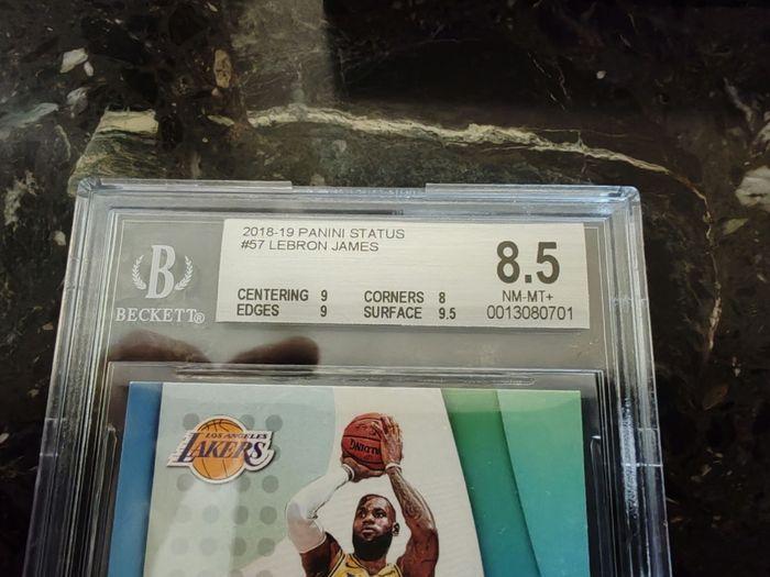 Carte basketball Beckett 8,5 LeBron James 2018-19 - photo numéro 2