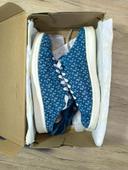 Mules adidas bleue marine à fleurs pointure 42.5 neuves avec boîte