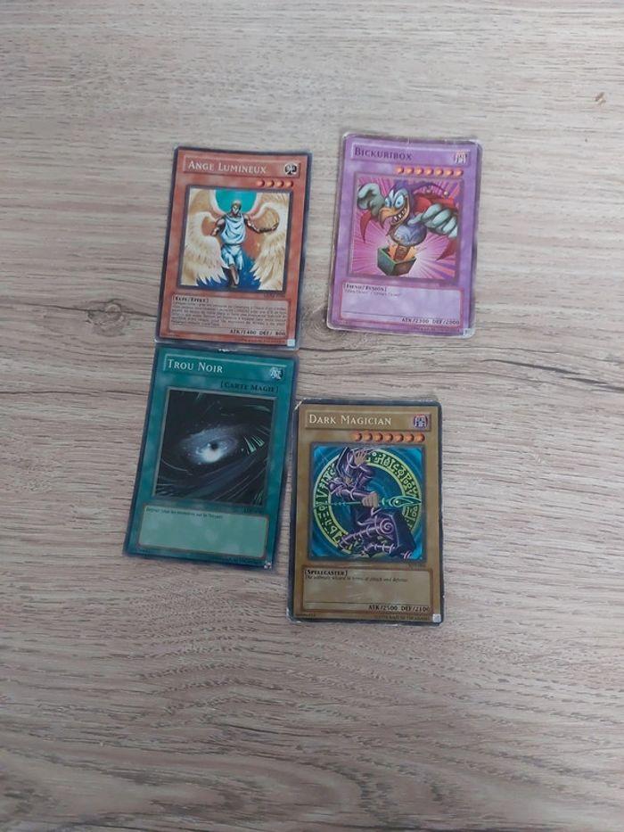 Cartes ulta rares yu-gi-oh en bon état - photo numéro 2