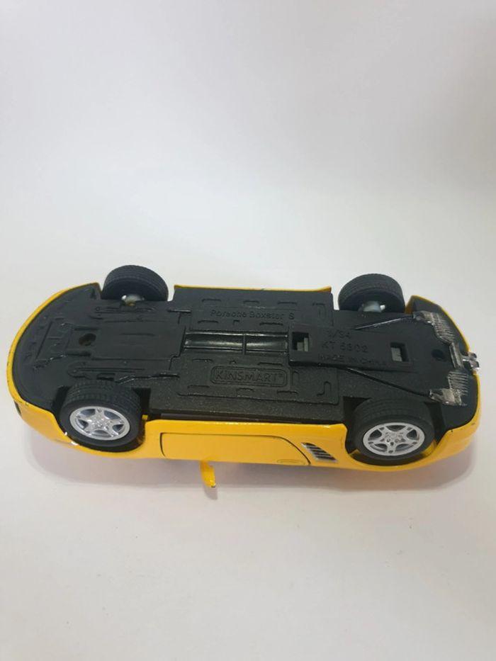 Kinsmart Porsche Boxster S Rétro Friction Jaune - 1/34 - photo numéro 18