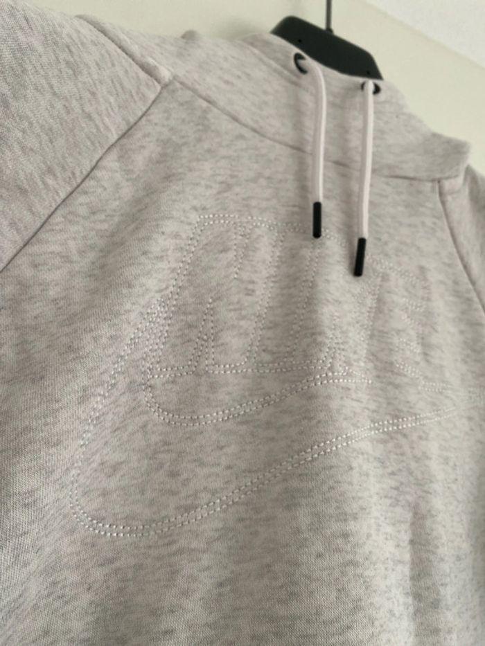 🌸 Sweat-shirt gris Nike, taille 38 très bon état 🌸 - photo numéro 3