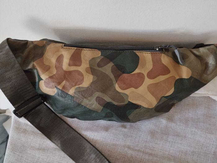 Sac banane camouflé vert 3 poches fermeture éclair - photo numéro 2