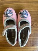 Chaussons Disney panpan taille 29