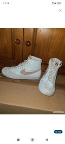 NIKE W Blazer MID 77 taille 38 rose