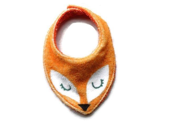 Bavoir en microfibre et éponge - tête de renard - photo numéro 1