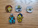 5 broches de the simpsons