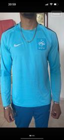 Long tee shirt Nike taille M pour 20€