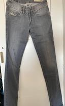 Jeans diesel taille XS/S gris