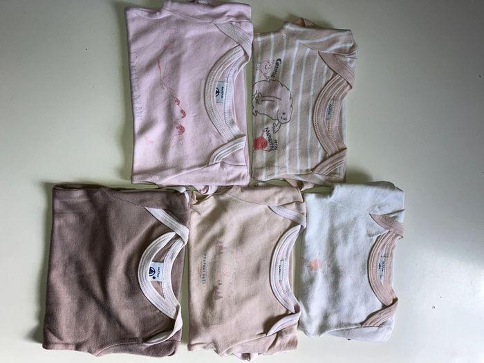 Lot 5 bodies 6 mois petit bateau - photo numéro 1