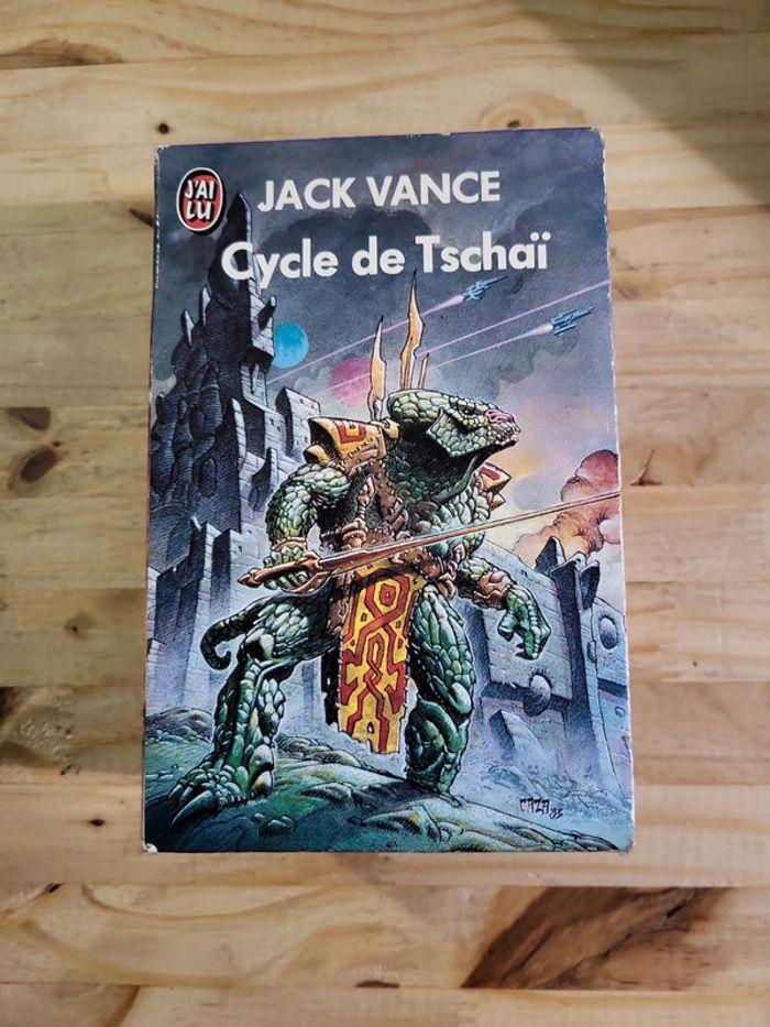 Cycle de Tschai - photo numéro 1