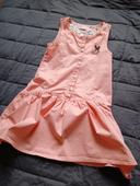 Jolie robe rose, taille 8 ans.