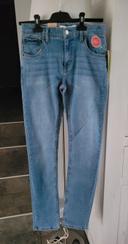 Jeans skinny Levi's 510  fille 16 ans neuf avec étiquette