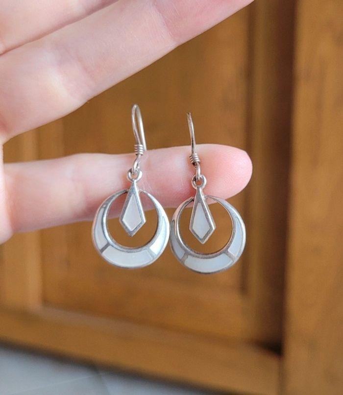 Boucles d'oreilles blanches - photo numéro 1