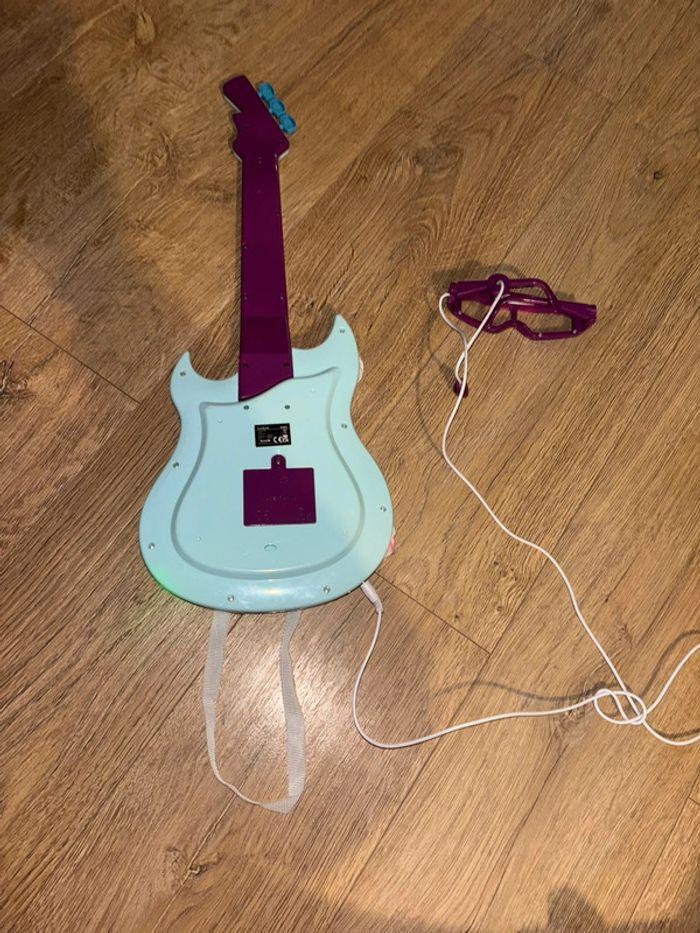 Guitare et micro la reine des neiges - photo numéro 2