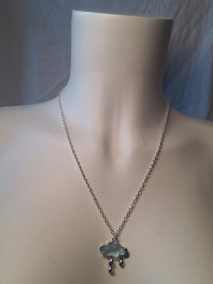 Collier nuage bleu - photo numéro 1