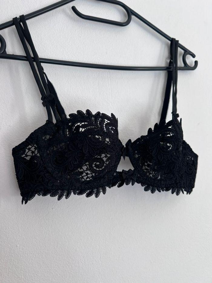 Soutien gorge noir - photo numéro 1